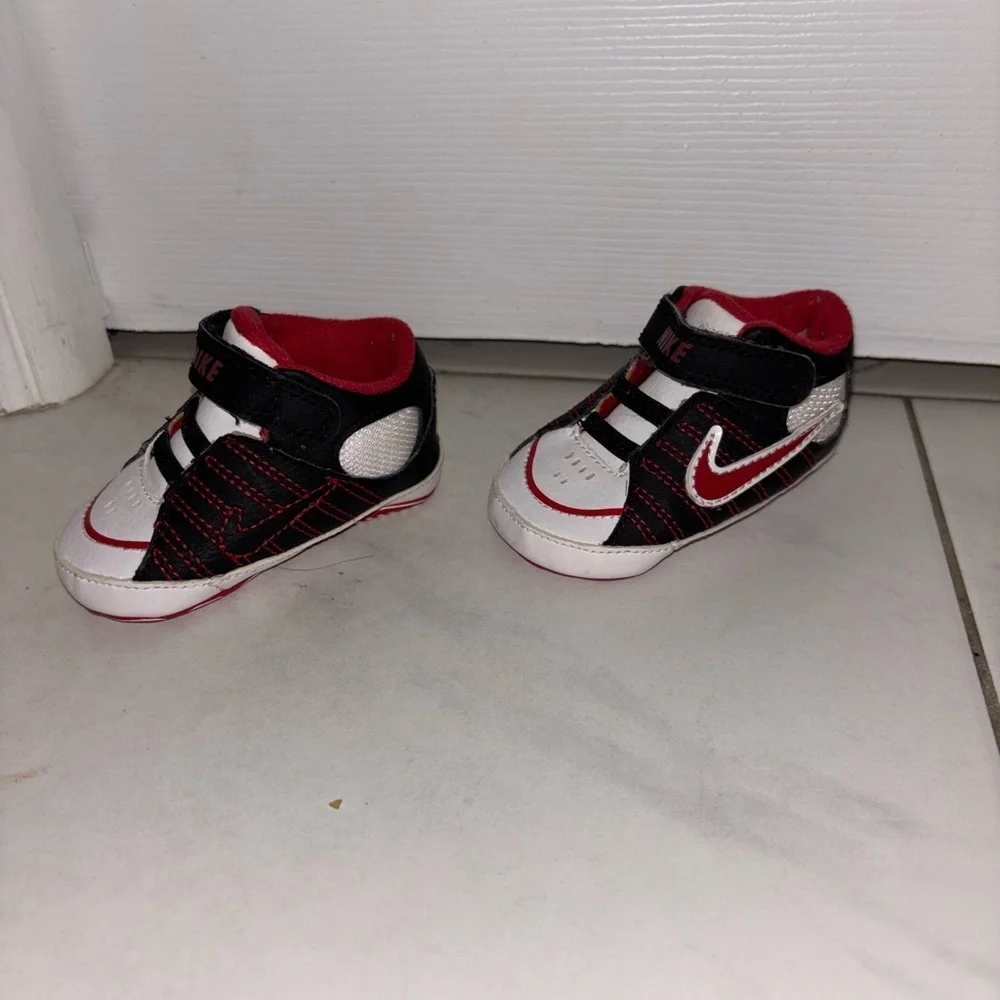 2009 Nike Baby Black, Red, and White Sneakers